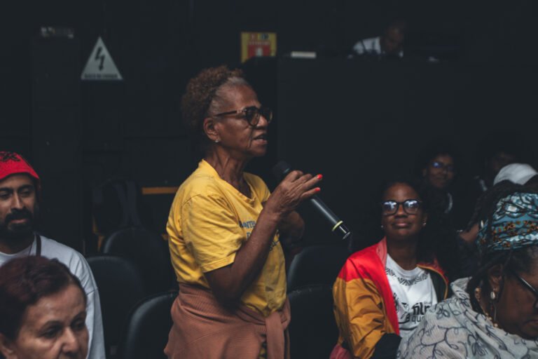 Exibição do Filme - Kasa Branca-37